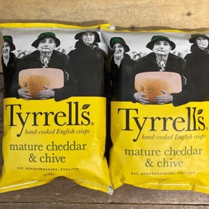 Tyrrells Mature Cheddar & Chive Crisps 24 x 40g